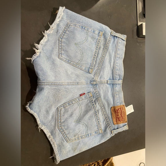 501 Levi shorts - Picture 2 of 2